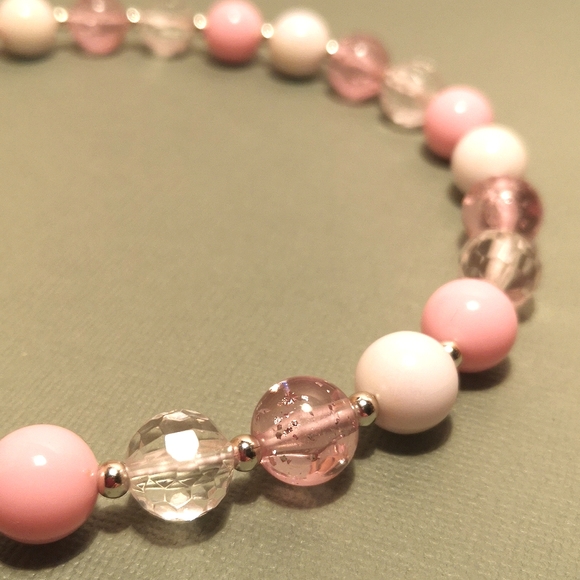 Vintage bubble gum choker - Picture 3 of 4